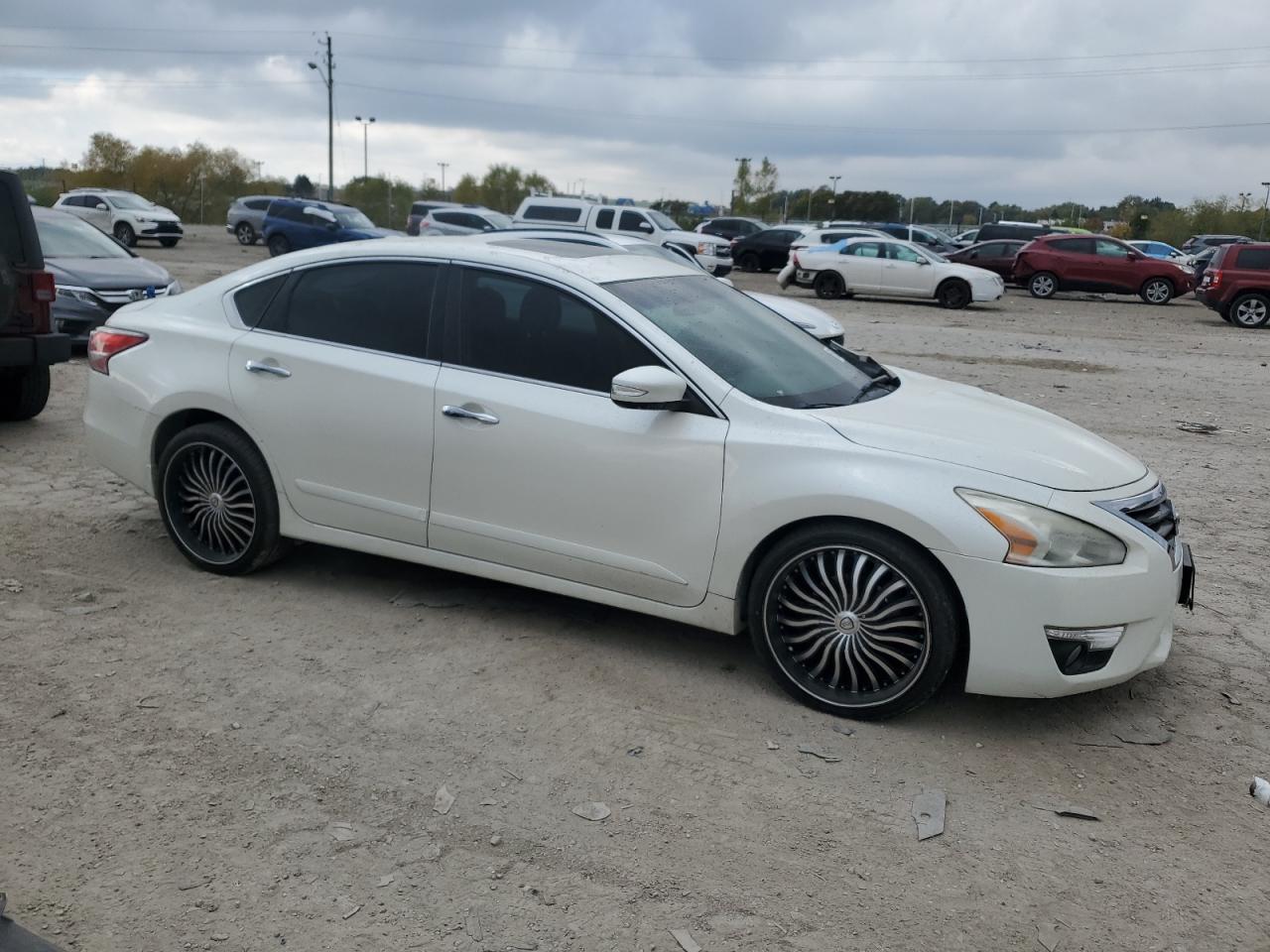 2015 Nissan Altima VIN 1N4AL3AP8FC123440 Copart auction photo, front end / minor dent/scratches damage thumbnail 4