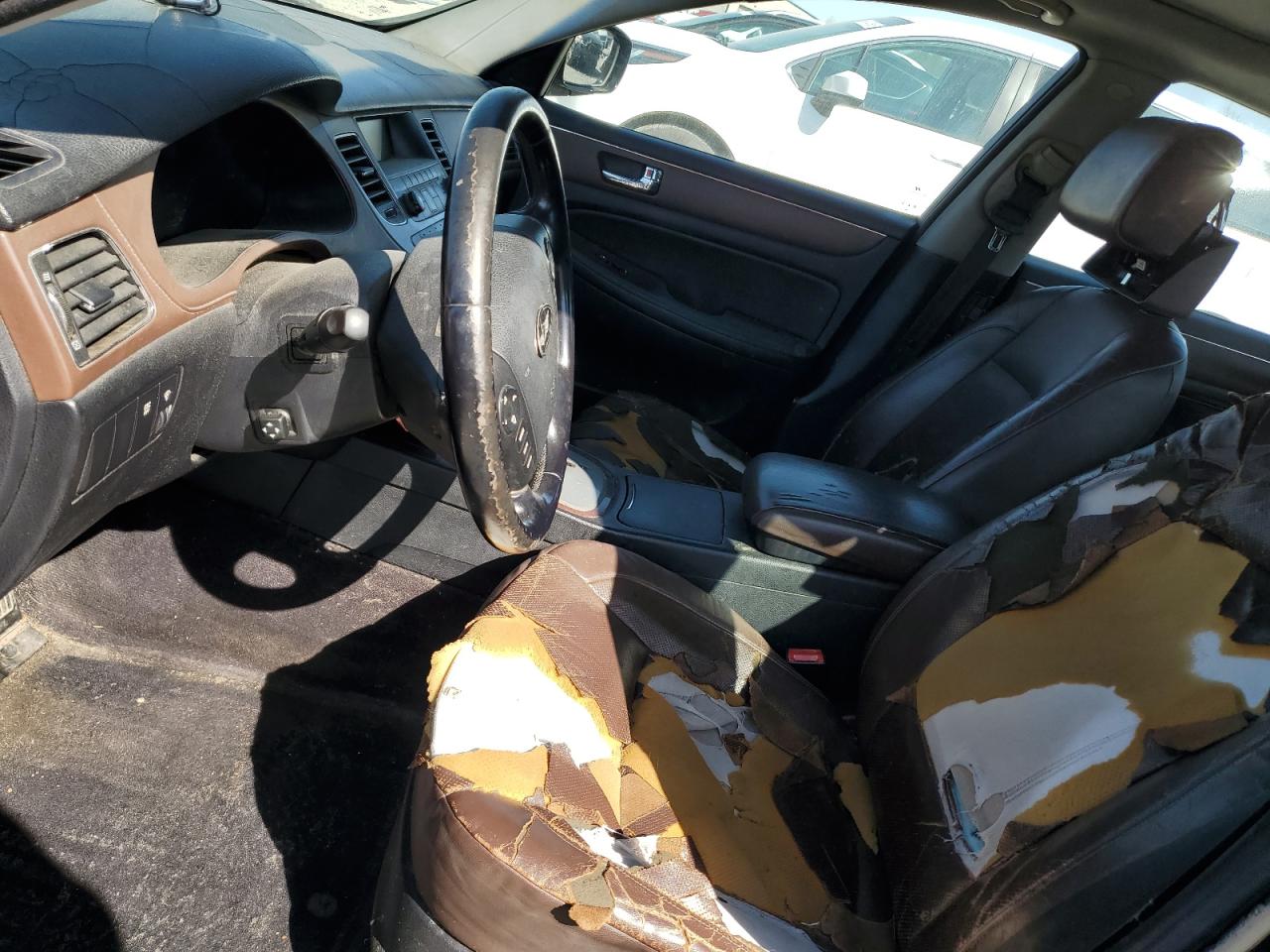 2009 Hyundai Genesis VIN KMHGC46E09U027023 Copart auction photo, water/flood damage thumbnail 7