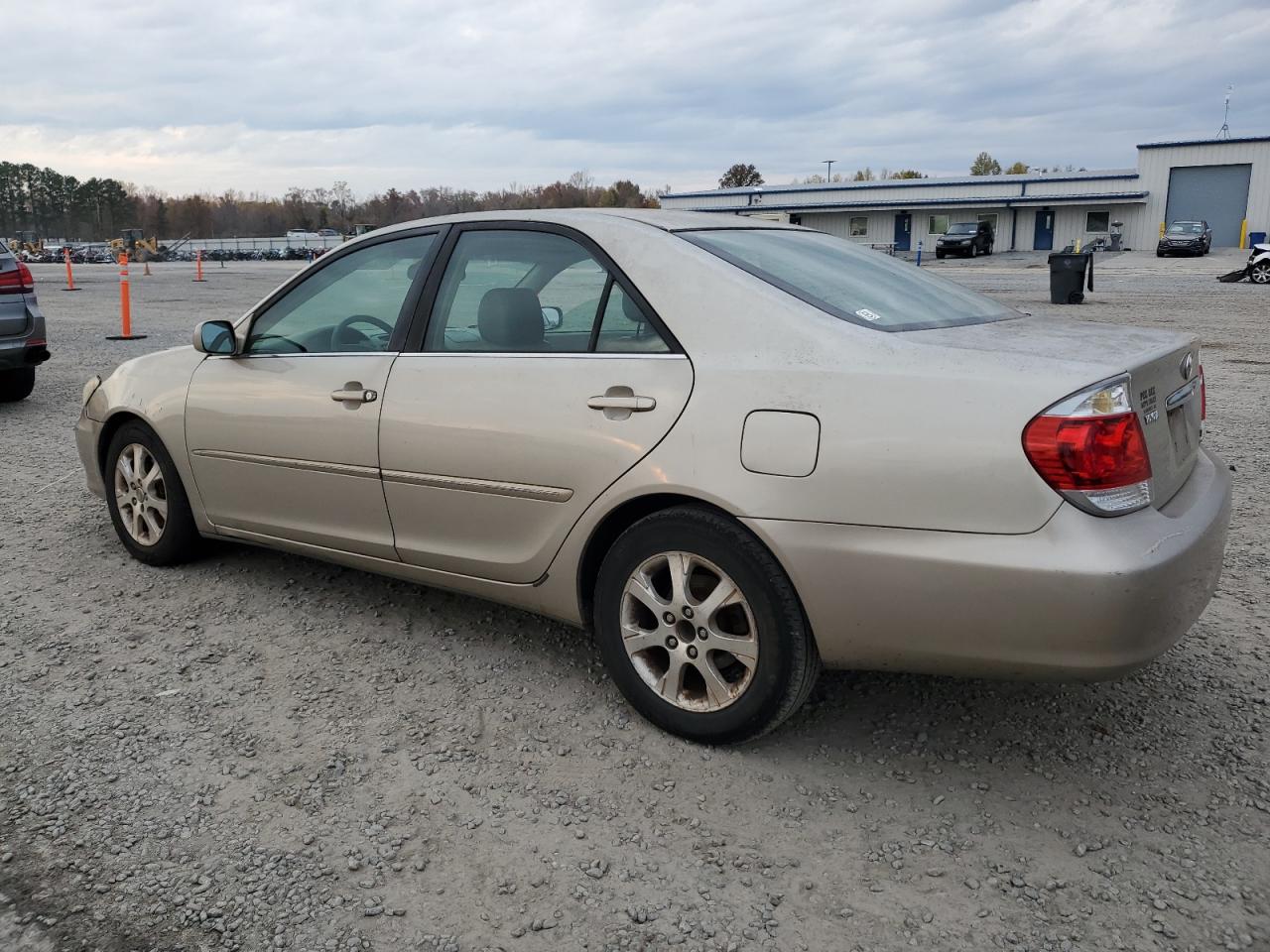 2005 Toyota Camry VIN 4T1BF30K05U082351 Copart auction photo, all over damage thumbnail 2