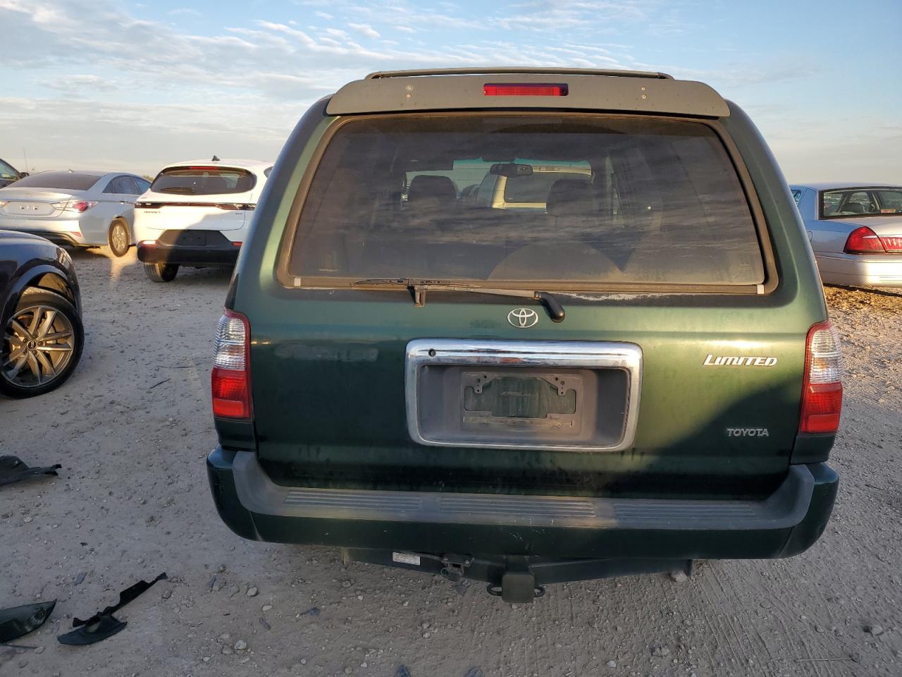 2002 Toyota 4Runner VIN JT3GN87R220231427 Copart auction photo, front end / minor dent/scratches damage thumbnail 6