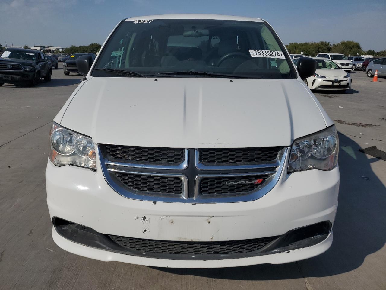 2017 Dodge Caravan VIN 2C4RDGBG0HR776161 Copart auction photo, minor dent/scratches damage thumbnail 5
