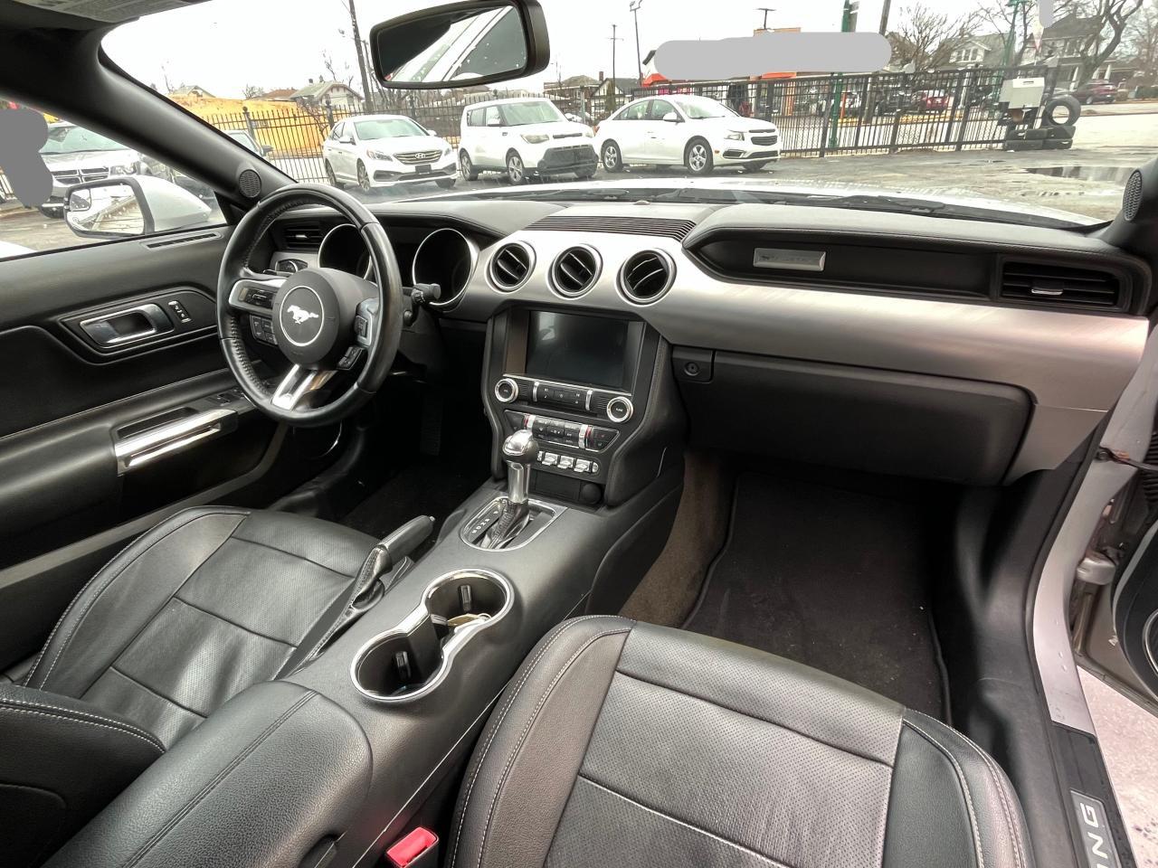 2018 Ford Mustang VIN 1FATP8UH0J5132614 Copart auction photo, normal wear / minor dent/scratches damage thumbnail 9