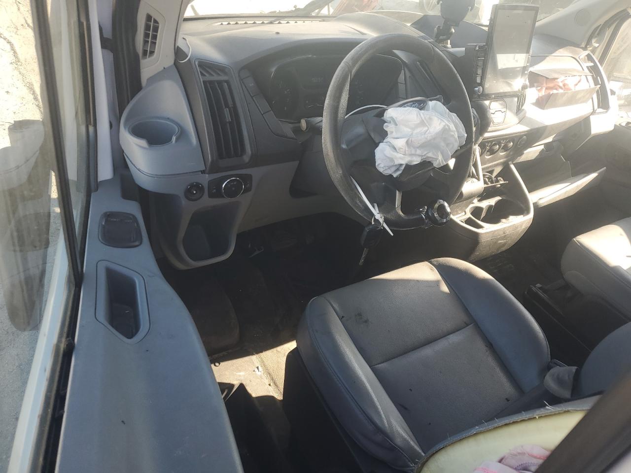 2016 Ford Transit VIN 1FTYE2CM9GKA19787 Copart auction photo, front end / mechanical damage thumbnail 8