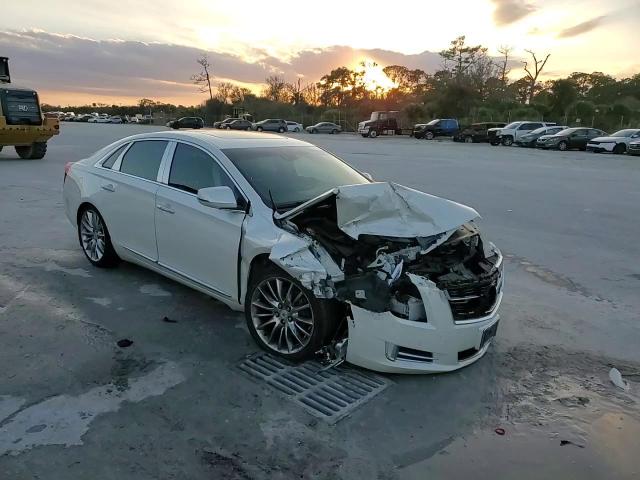 2014 Cadillac XTS VIN 2G61W5S84E9153242 Copart auction photo, front end / minor dent/scratches damage thumbnail 13