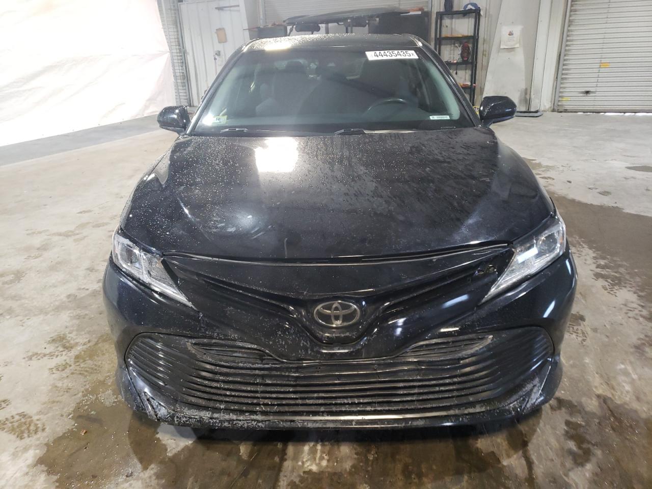 2018 Toyota Camry VIN 4T1B11HK2JU059574 Copart auction photo, side / front end damage thumbnail 5
