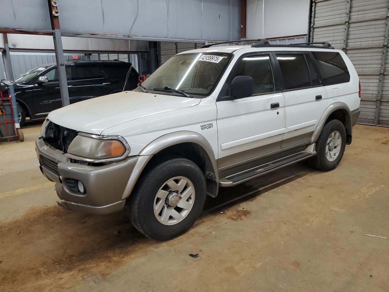 2000 Mitsubishi Montero VIN JA4LS31H3YP810989 - Copart auction photo