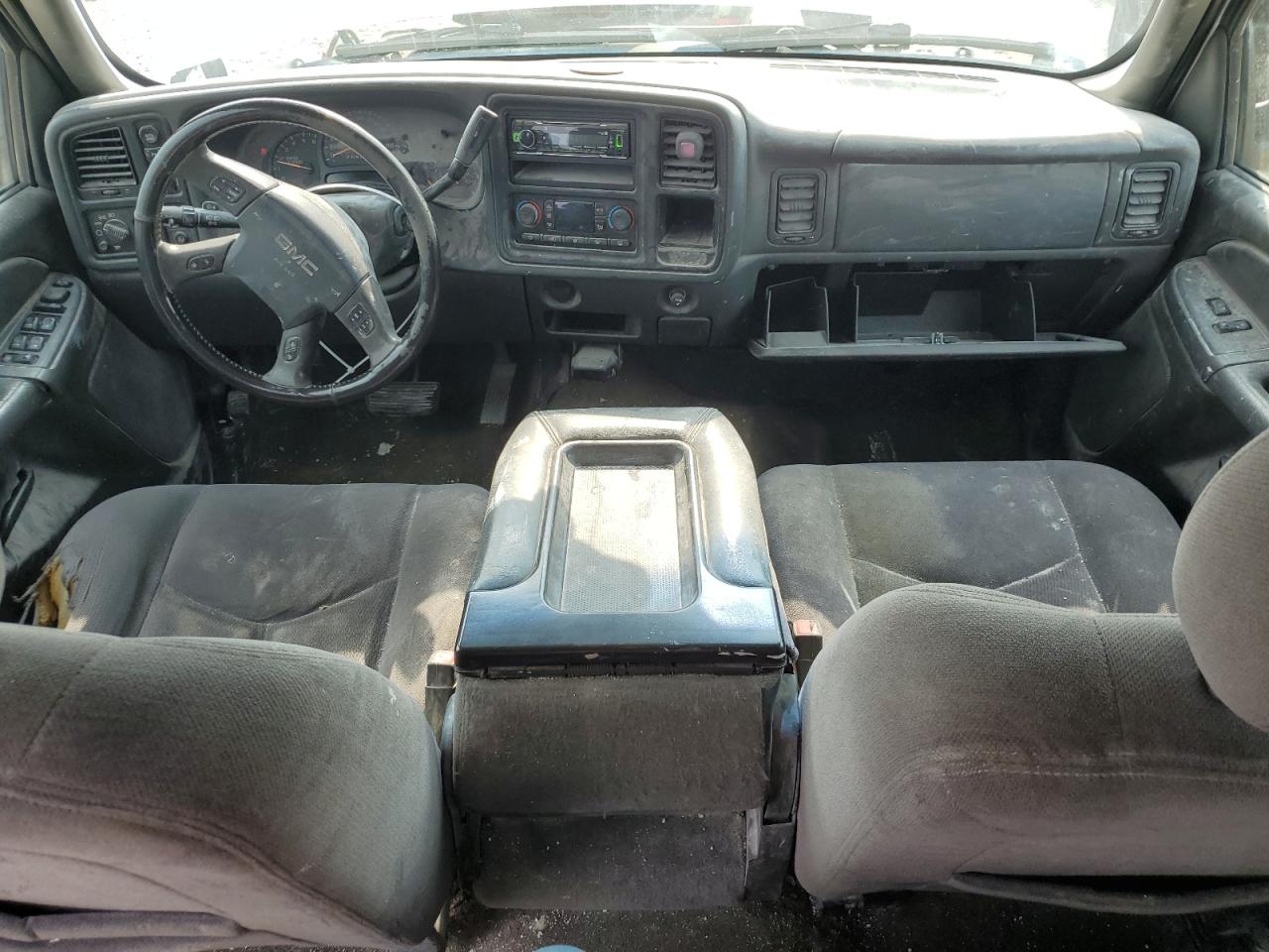 2007 GMC Sierra VIN 2GTEK13T171130542 Copart auction photo, front end damage thumbnail 8