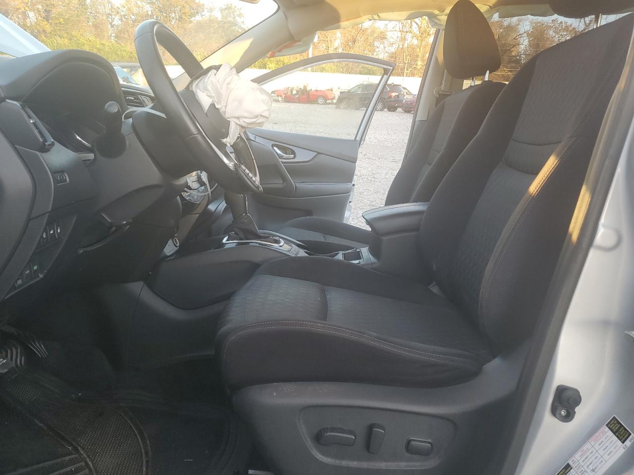 2019 Nissan Rogue VIN JN8AT2MV0KW396870 Copart auction photo, front end / side damage thumbnail 7