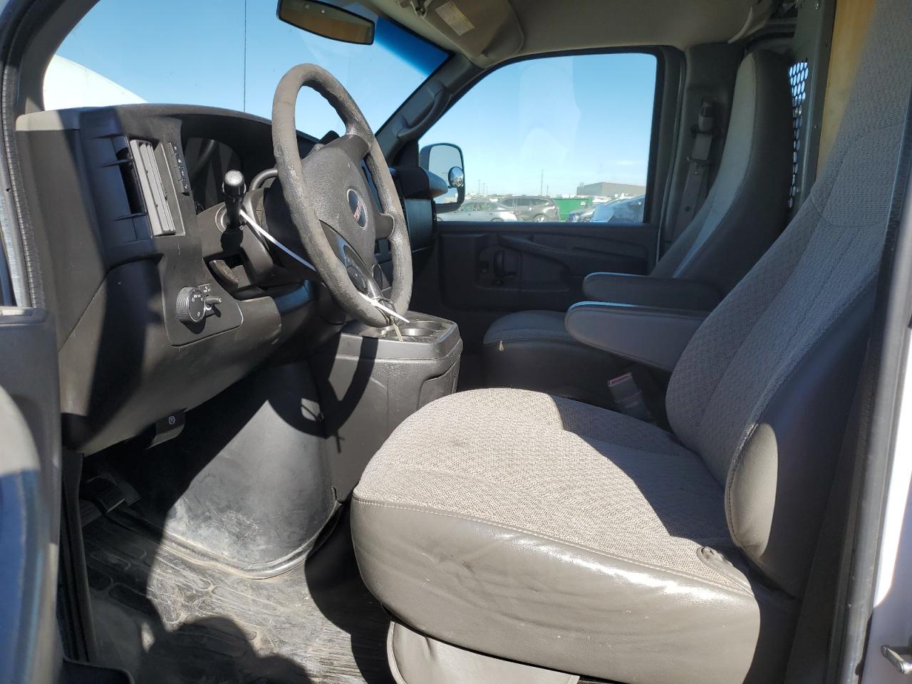 2015 GMC Savana VIN 1GTW7FCF8F1907011 Copart auction photo, hail damage thumbnail 7