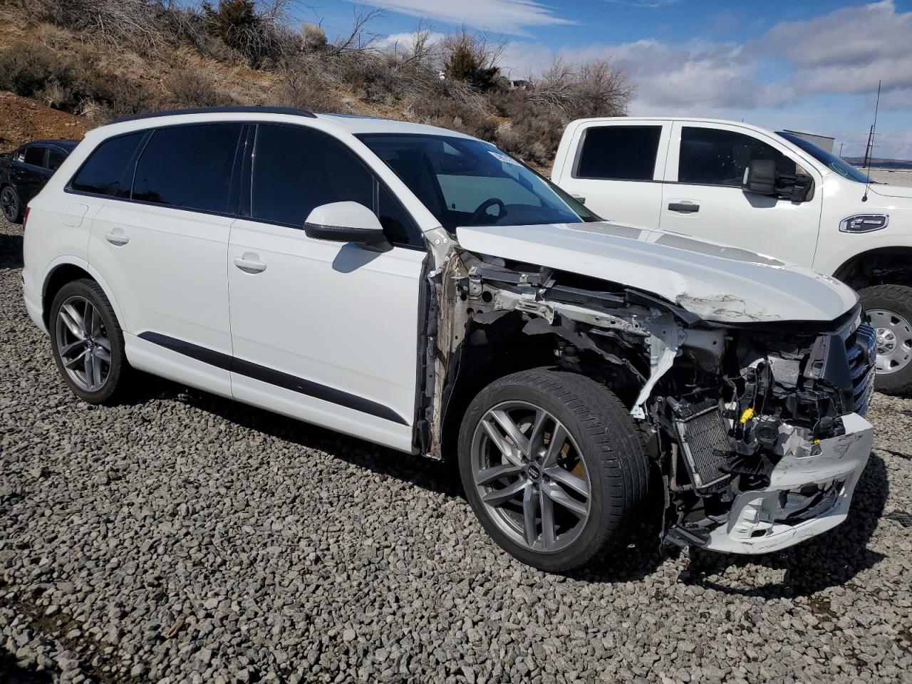 2017 Audi Q7 VIN WA1VABF72HD034331 Copart auction photo, front end damage thumbnail 4
