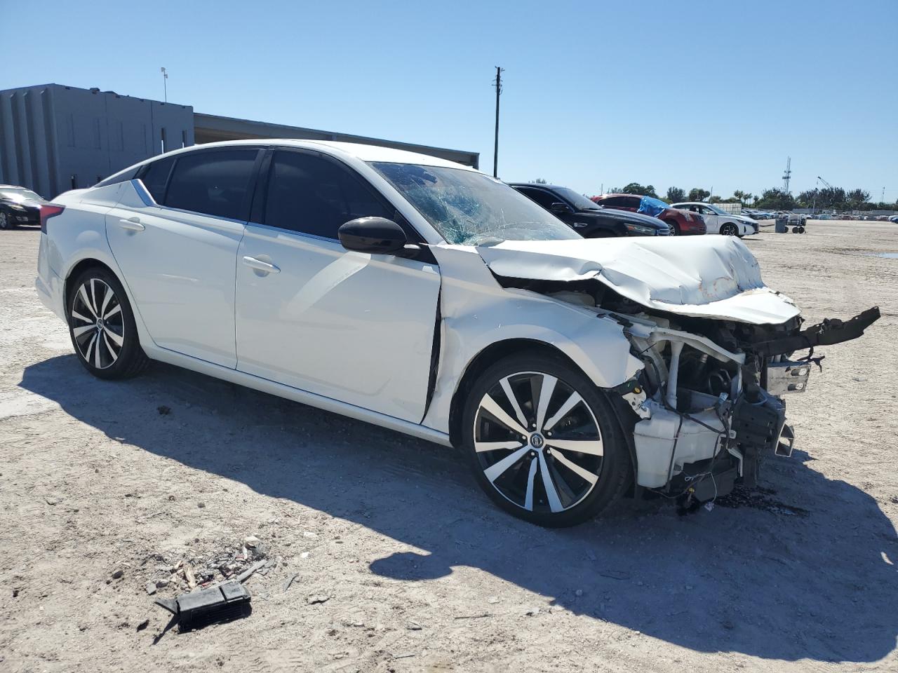 2020 Nissan Altima VIN 1N4BL4CV7LC234868 Copart auction photo, front end / minor dent/scratches damage thumbnail 4