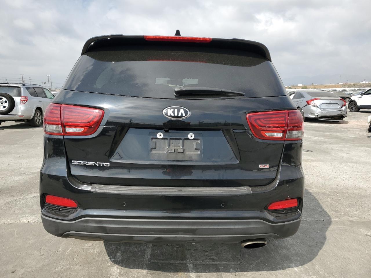 2019 KIA Sorento VIN 5XYPG4A3XKG435695 Copart auction photo, front end damage thumbnail 6