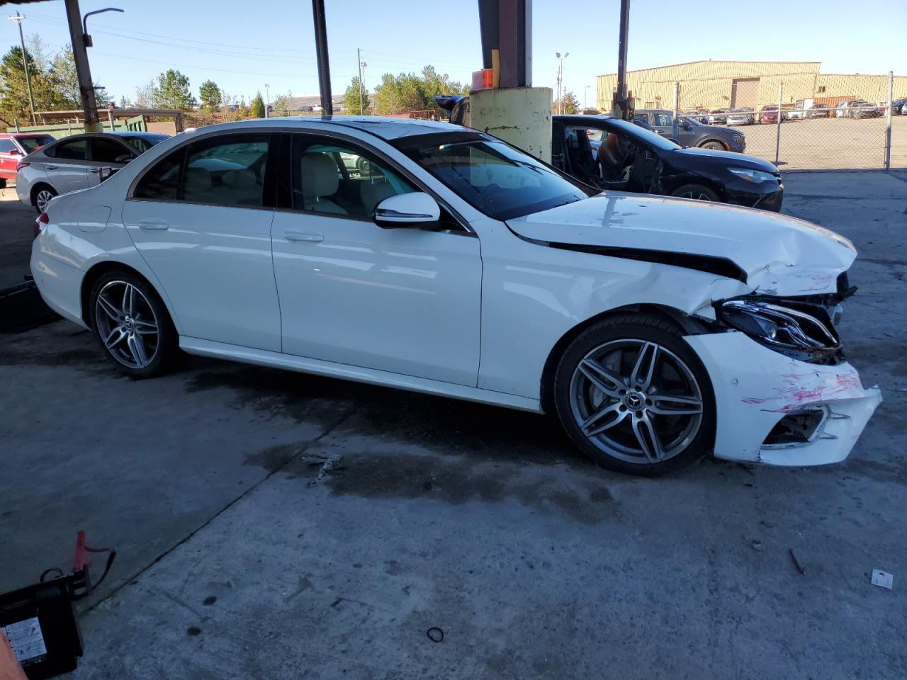 2018 Mercedes-Benz E-klasse VIN WDDZF4JB5JA467770 Copart auction photo, front end damage thumbnail 4