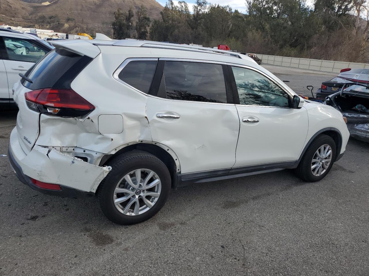 2018 Nissan Rogue VIN KNMAT2MV2JP587498 Copart auction photo, all over damage thumbnail 3