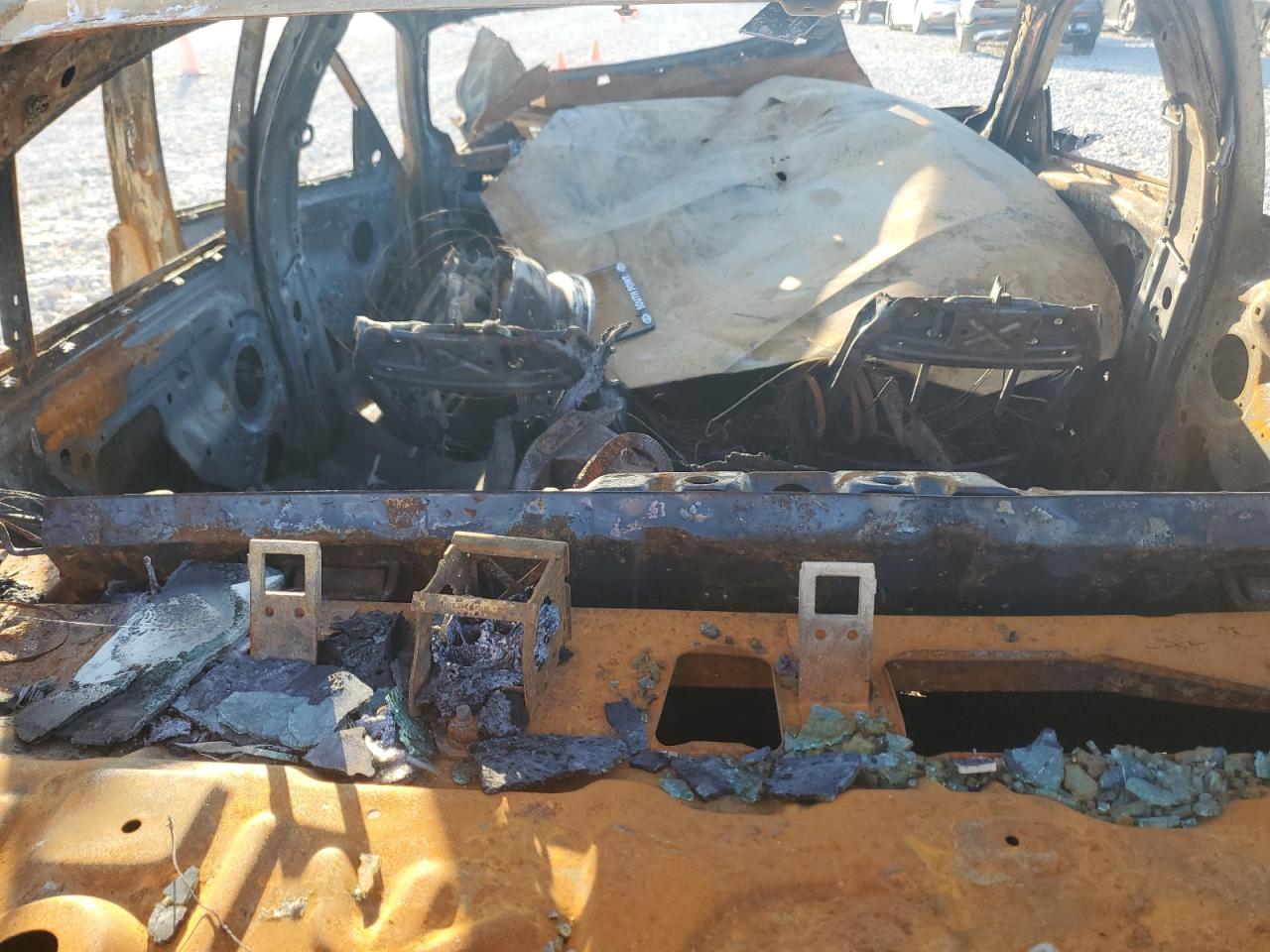 2018 BMW 3er VIN WBA8E1G5XJNU90718 Copart auction photo, burn damage thumbnail 8