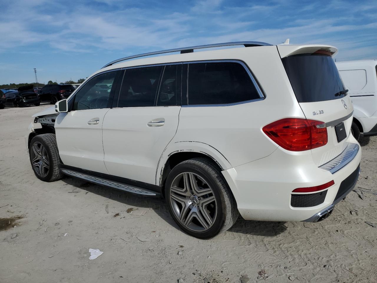 2015 Mercedes-Benz GL-klasse VIN 4JGDF7EE2FA591038 Copart auction photo, front end damage thumbnail 2