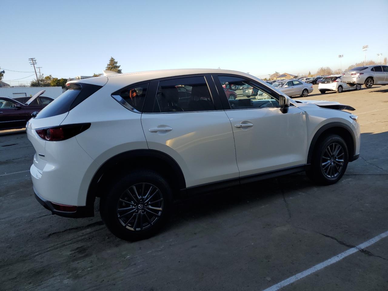 2021 Mazda CX-5 VIN JM3KFBCM8M0495305 Copart auction photo, front end damage thumbnail 3