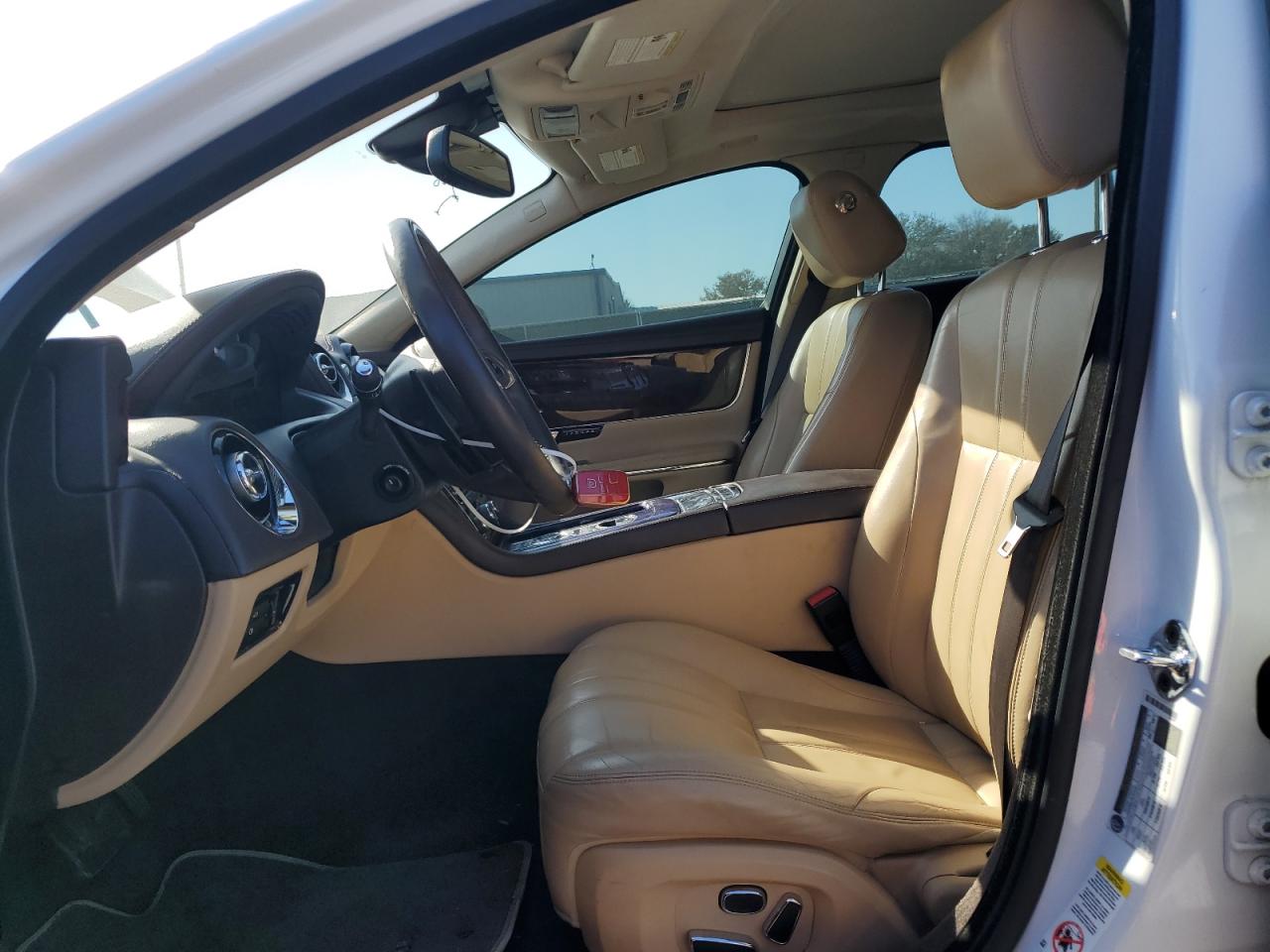 2013 Jaguar XJ VIN SAJWJ1CD7D8V49845 Copart auction photo, minor dent/scratches damage thumbnail 7