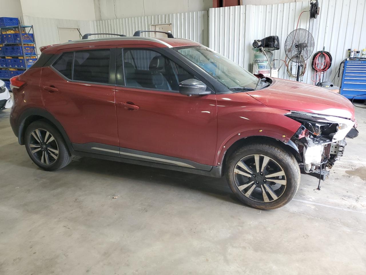 2018 Nissan Kicks VIN 3N1CP5CU5JL537572 Copart auction photo, front end / side damage thumbnail 4