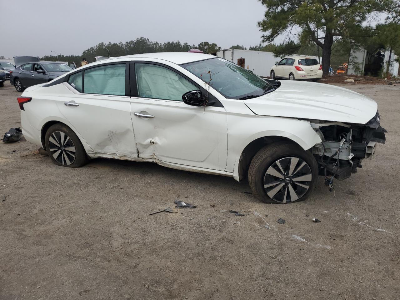 2021 Nissan Altima VIN 1N4BL4DW9MN301645 Copart auction photo, front end / side damage thumbnail 4