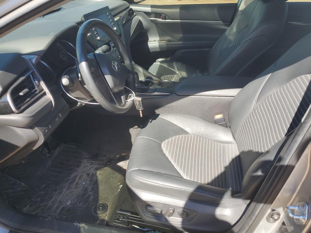 2021 Toyota Camry VIN 4T1G11AK1MU441101 Copart auction photo, front end / minor dent/scratches damage thumbnail 7
