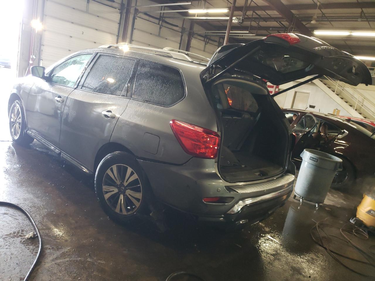 2017 Nissan Pathfinder VIN 5N1DR2MM6HC636847 Copart auction photo, undercarriage / rear end damage thumbnail 2