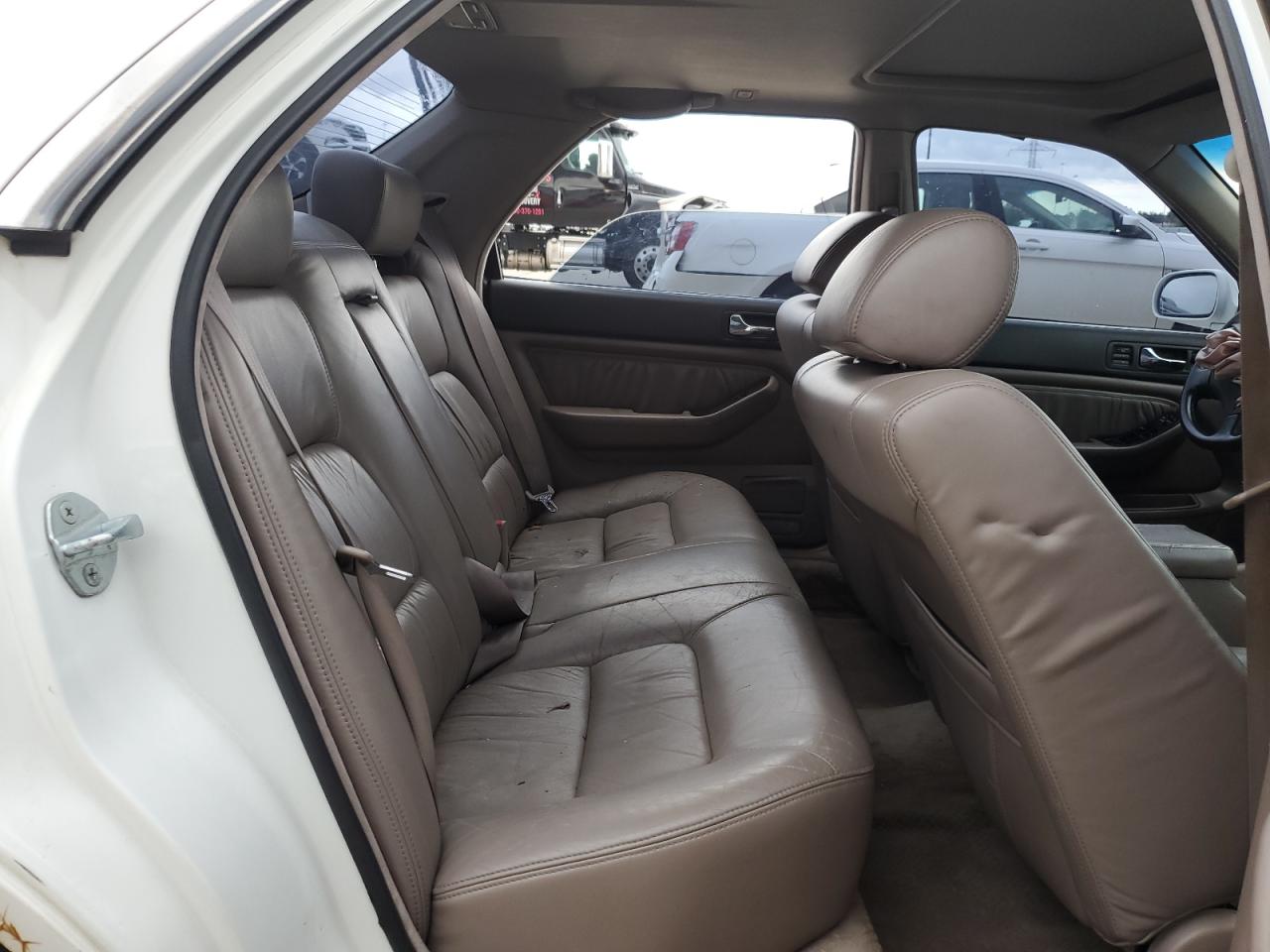 1995 Acura Legend VIN JH4KA7663SC007776 Copart auction photo, front end / hail damage thumbnail 10