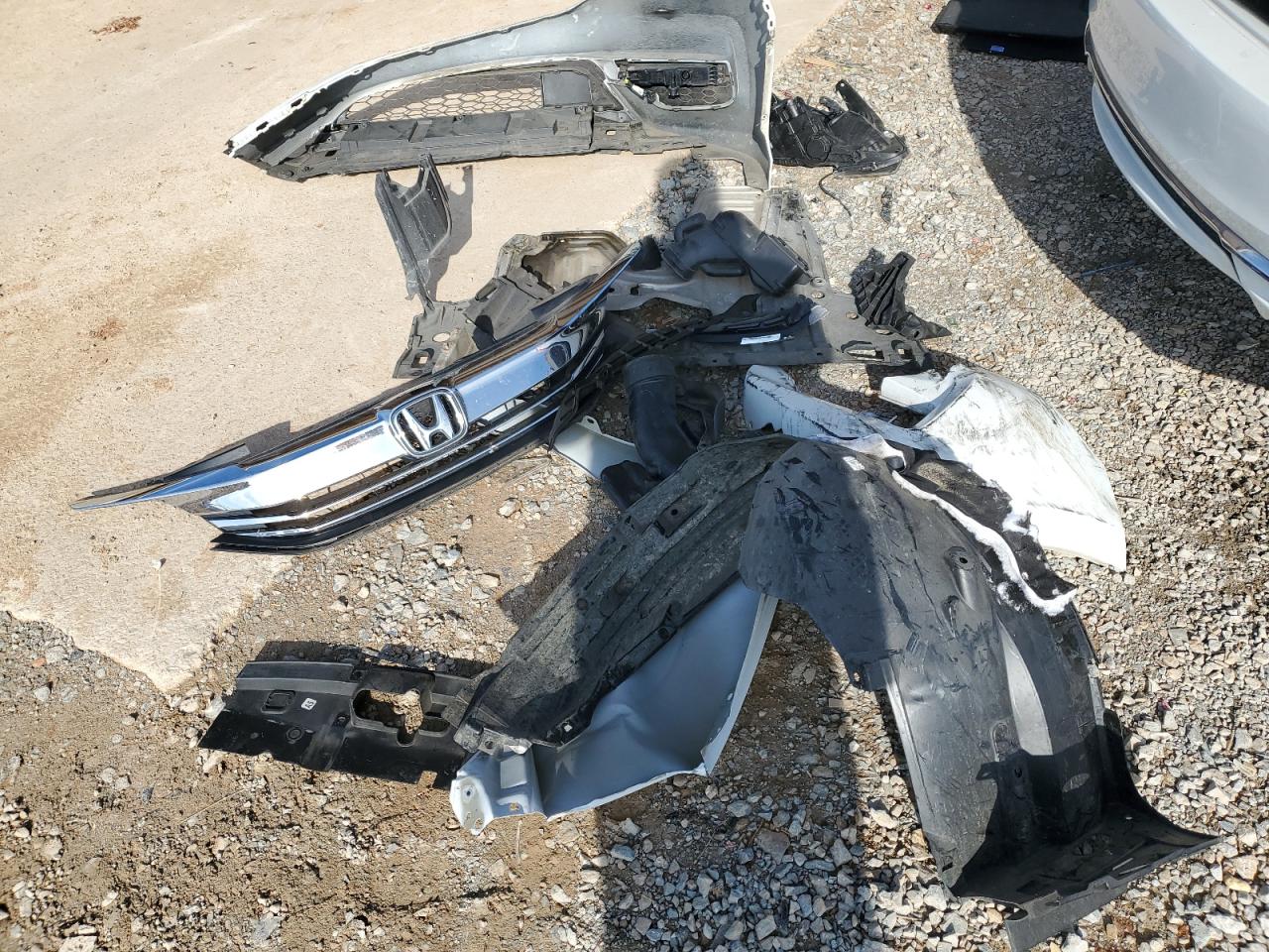 2017 Honda Accord VIN 1HGCR2F06HA175012 Copart auction photo, front end damage thumbnail 12