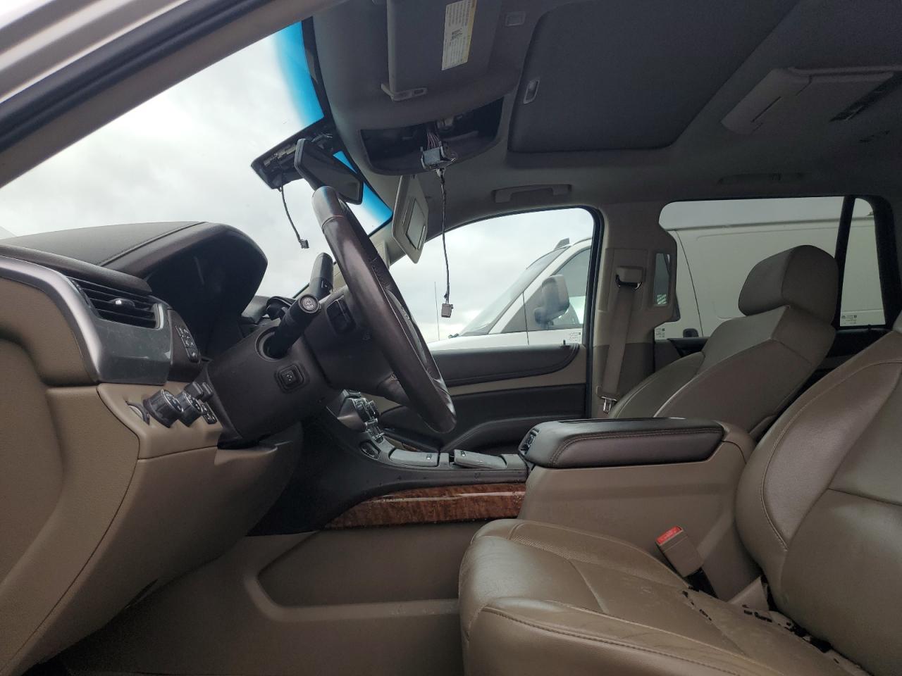 2016 Chevrolet Tahoe VIN 1GNSKCKC0GR284335 Copart auction photo, vandalism / minor dent/scratches damage thumbnail 7