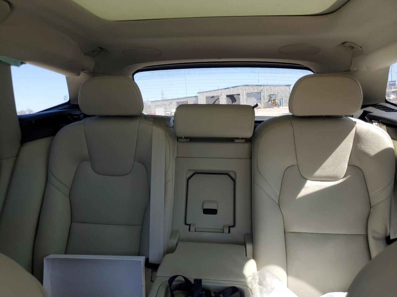 2020 Volvo XC60 VIN YV4102RK6L1490511 Copart auction photo, front end / undercarriage damage thumbnail 10