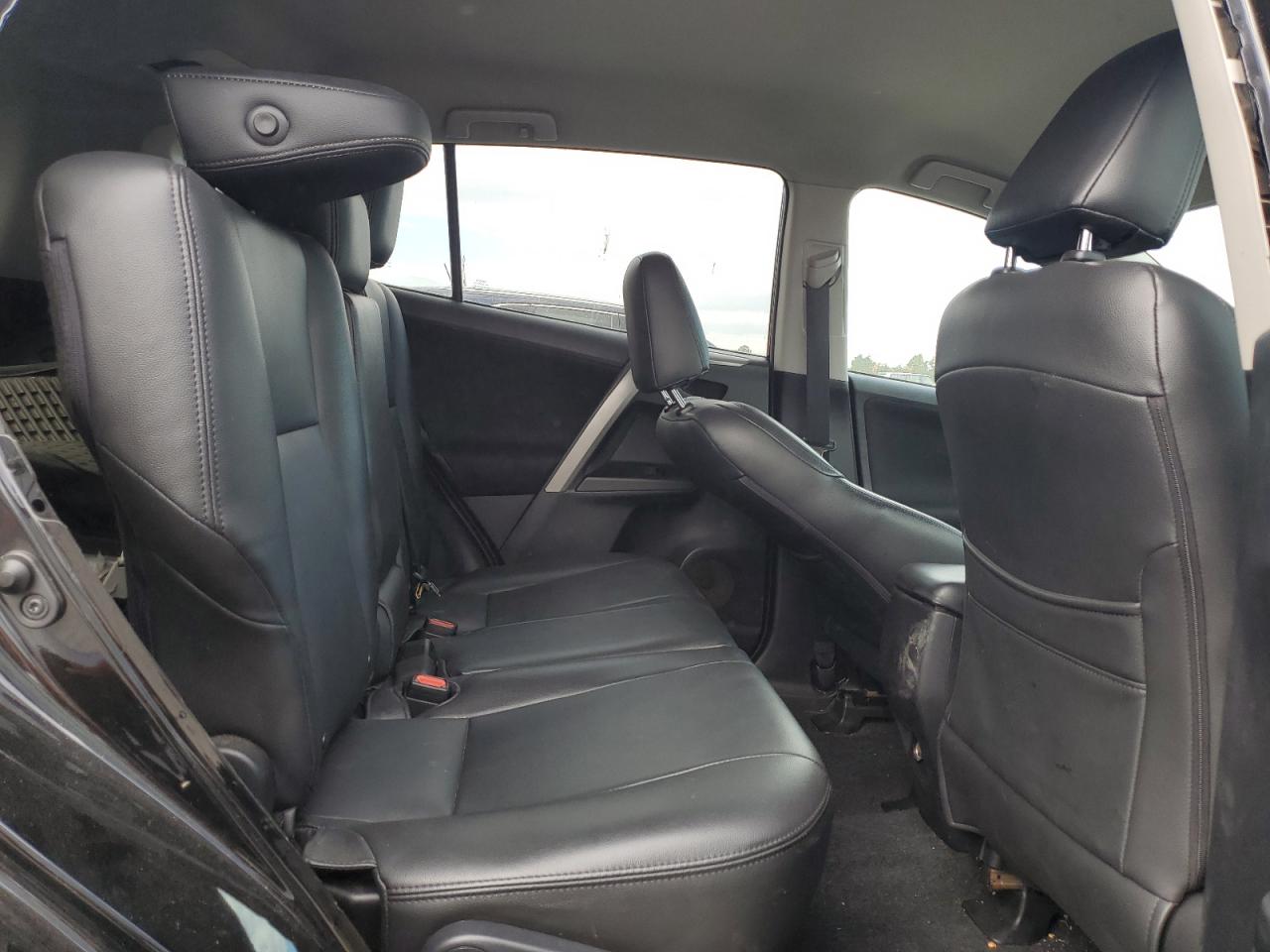 2017 Toyota RAV 4 VIN 2T3BFREV2HW678837 Copart auction photo, rear end / minor dent/scratches damage thumbnail 11