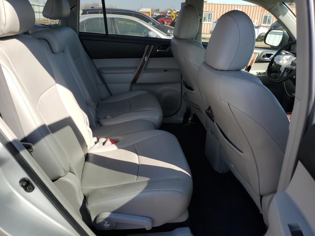 2011 Toyota Highlander VIN 5TDDK3EH1BS047789 Copart auction photo, front end damage thumbnail 11