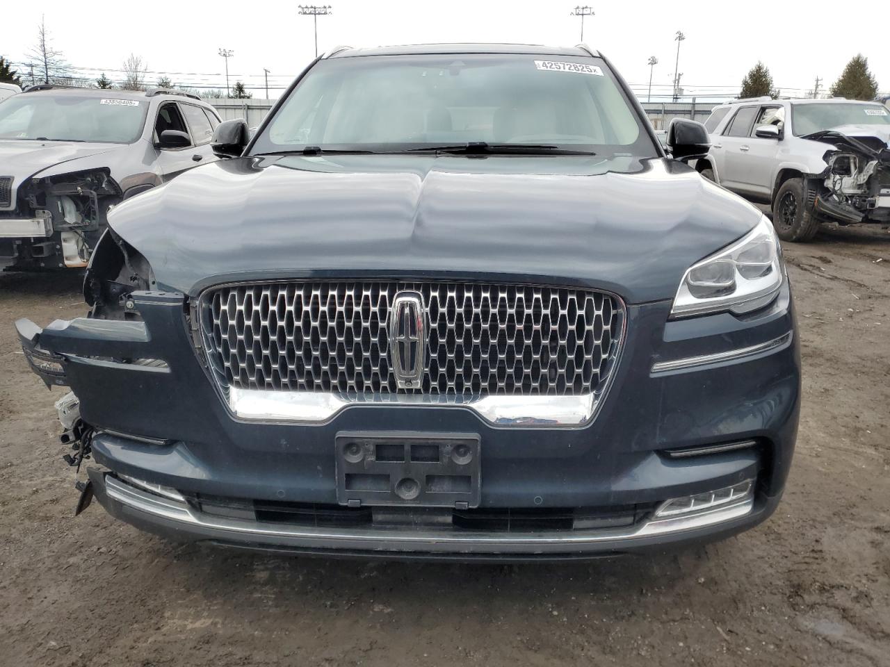 2021 Lincoln Aviator VIN 5LM5J7XC7MGL03567 Copart auction photo, front end / rear end damage thumbnail 5