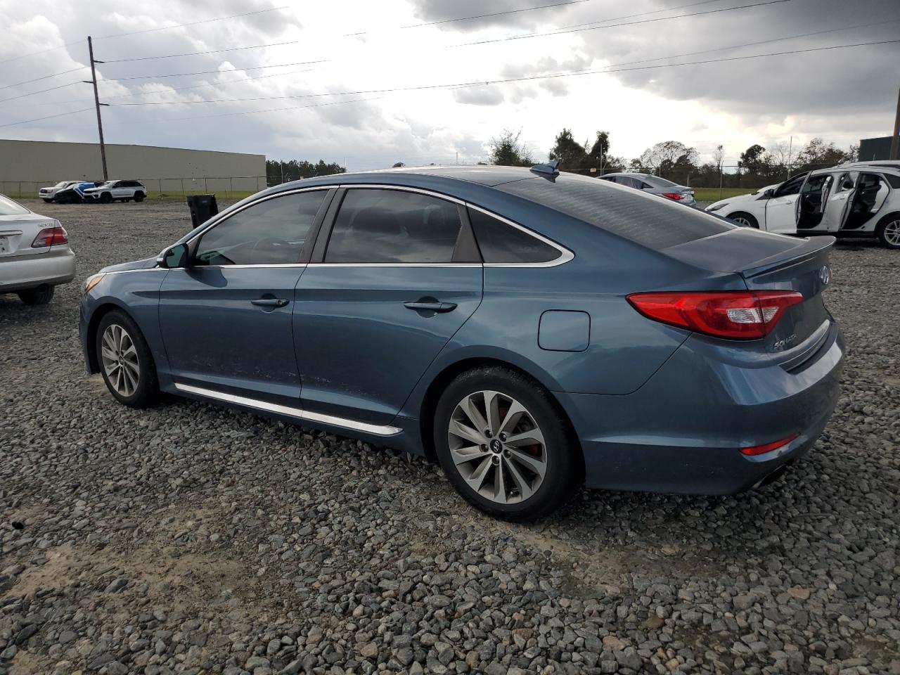 2016 Hyundai Sonata VIN 5NPE34AF5GH424391 Copart auction photo, water/flood damage thumbnail 2