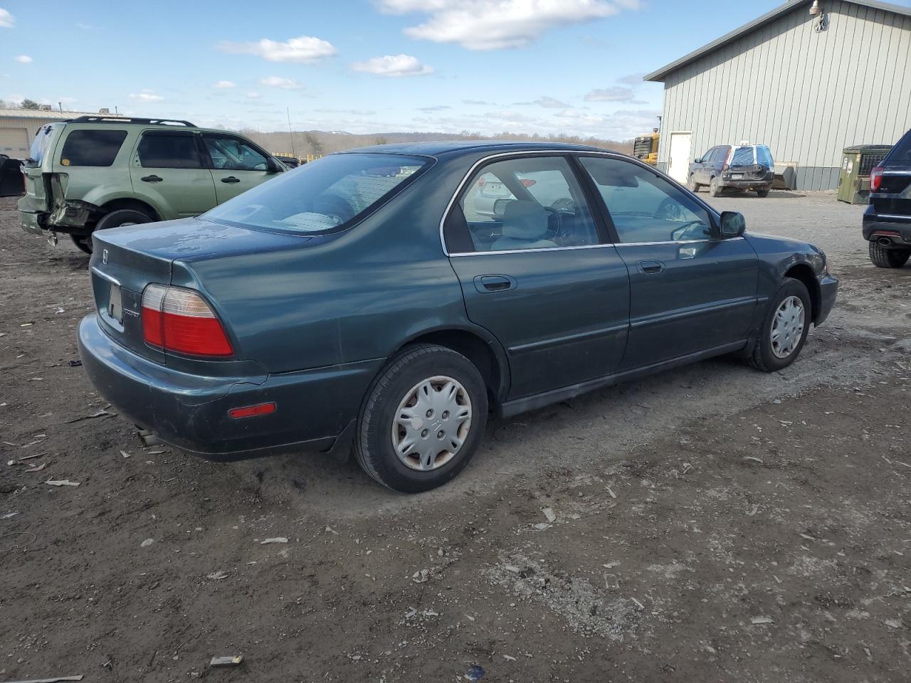 1996 Honda Accord VIN 1HGCD5699TA207734 Copart auction photo, side damage thumbnail 3