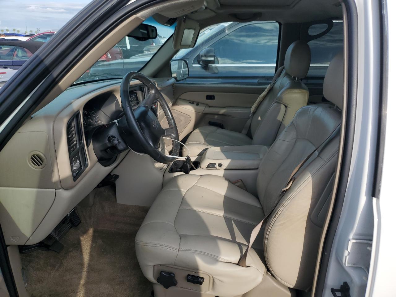 2001 Chevrolet Suburban VIN 3GNEC16TX1G192908 Copart auction photo, water/flood damage thumbnail 7