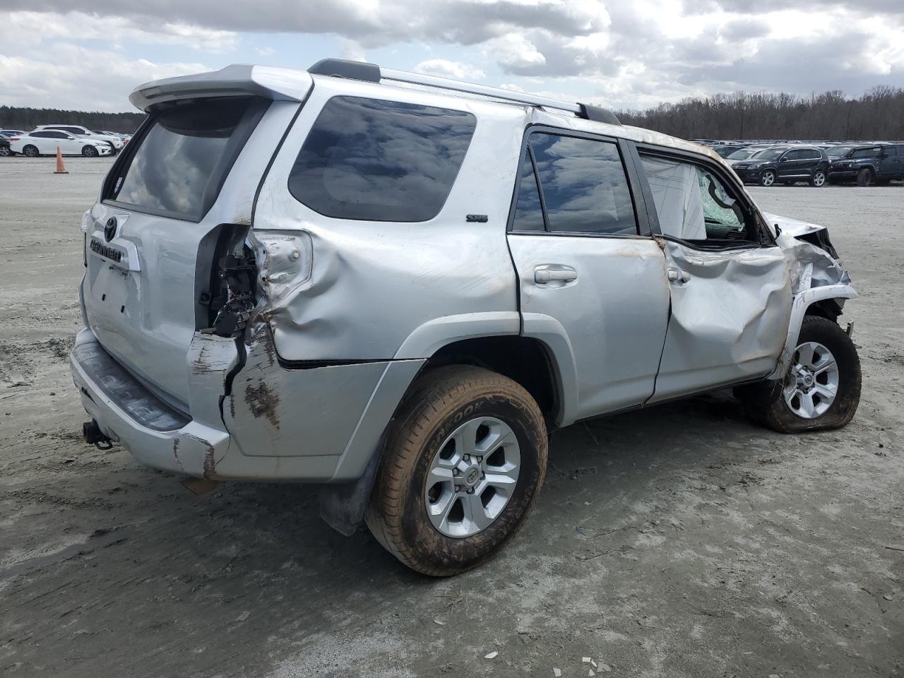 2019 Toyota 4Runner VIN JTEZU5JR5K5211329 Copart auction photo, all over damage thumbnail 3