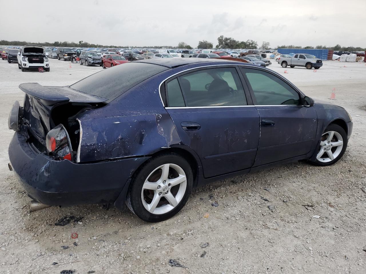 2006 Nissan Altima VIN 1N4BL11D86C136476 Copart auction photo, rear end / minor dent/scratches damage thumbnail 3