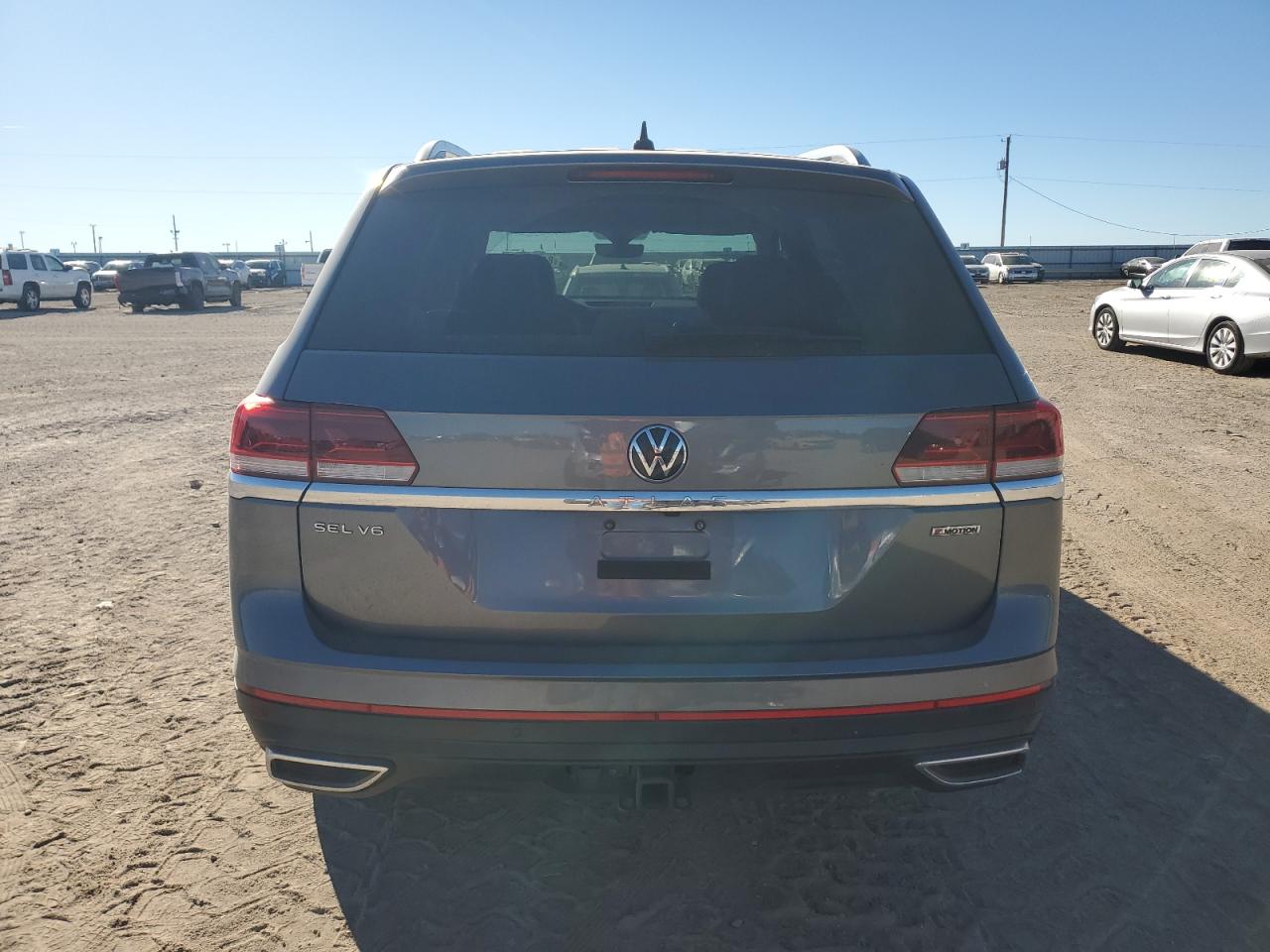 2021 Volkswagen Atlas VIN 1V2TR2CA9MC561481 Copart auction photo, front end / minor dent/scratches damage thumbnail 6