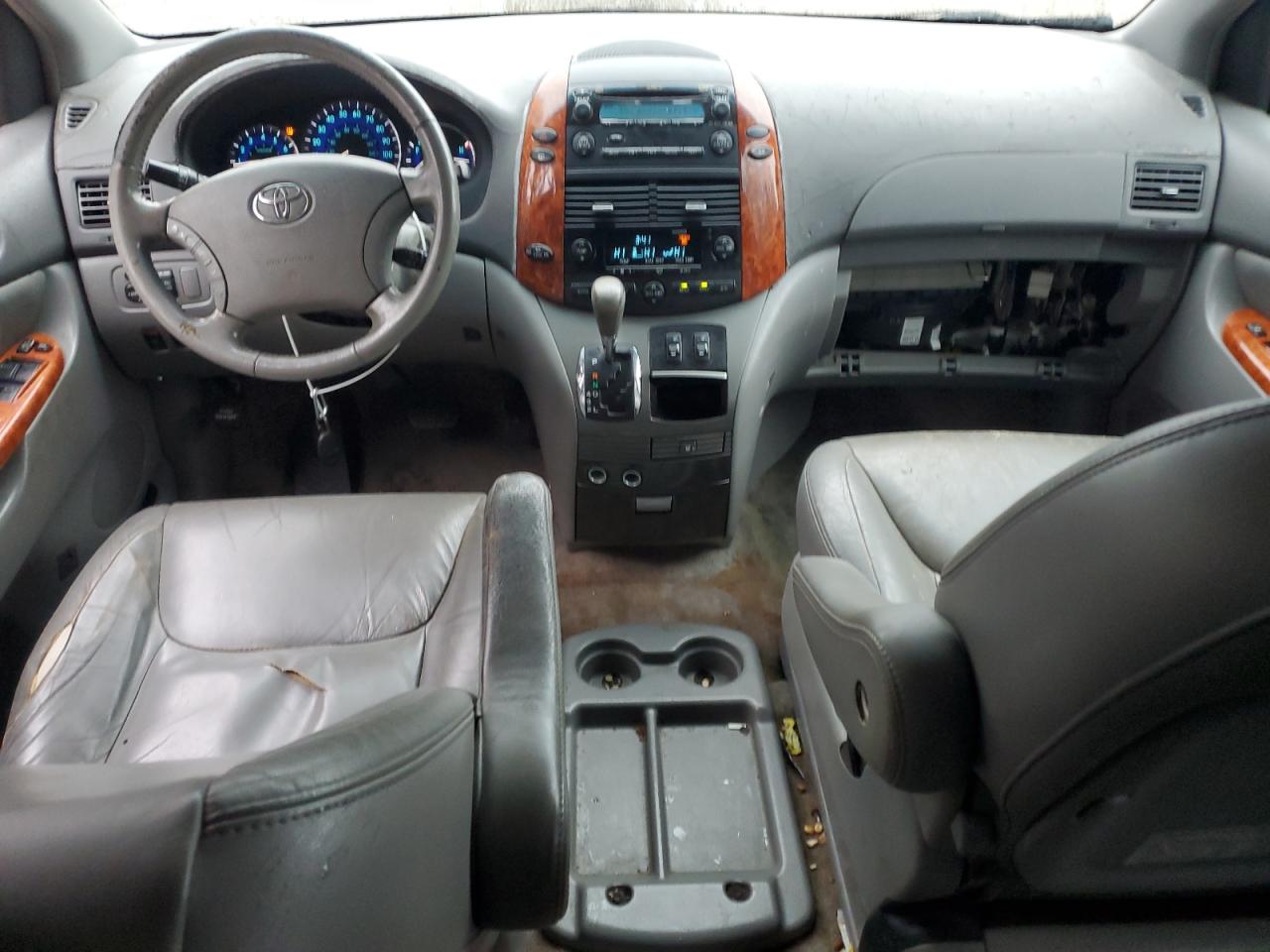 2009 Toyota Sienna VIN 5TDZK22C69S231841 Copart auction photo, front end / side damage thumbnail 8