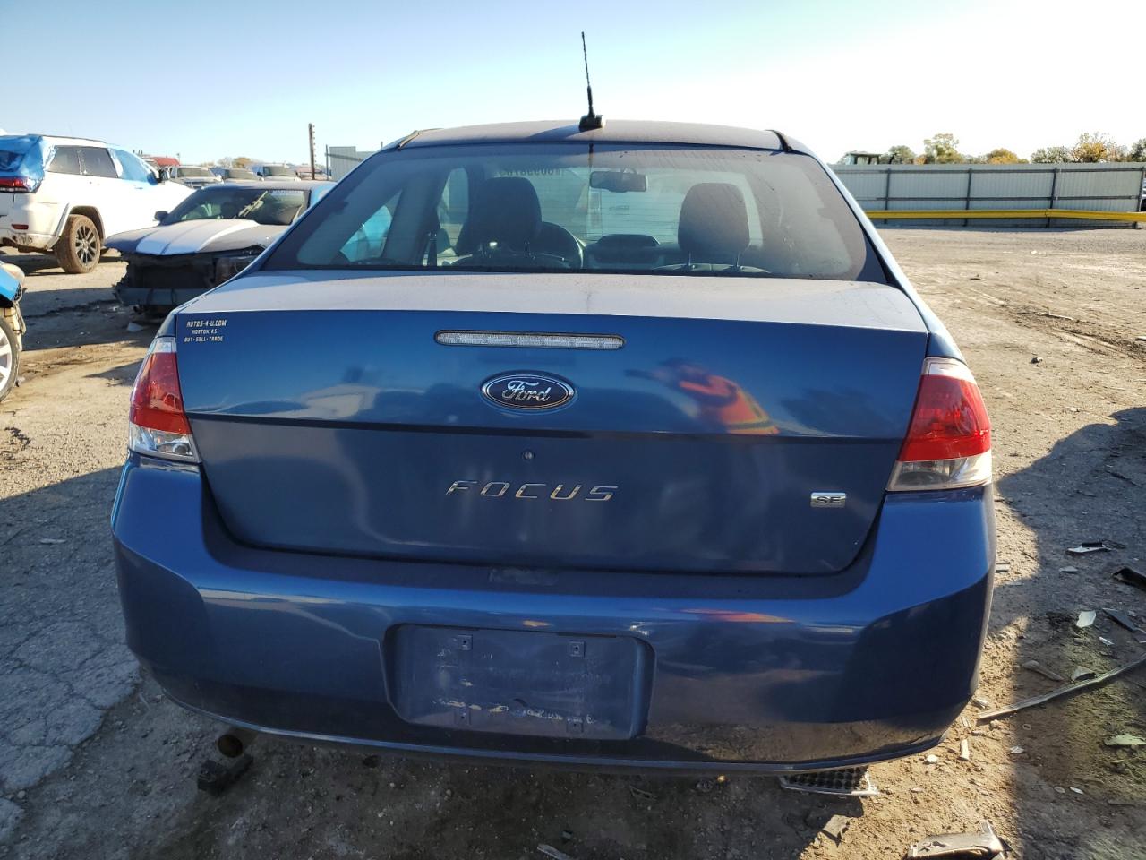 2008 Ford Focus VIN 1FAHP33N18W256136 Copart auction photo, side damage thumbnail 6