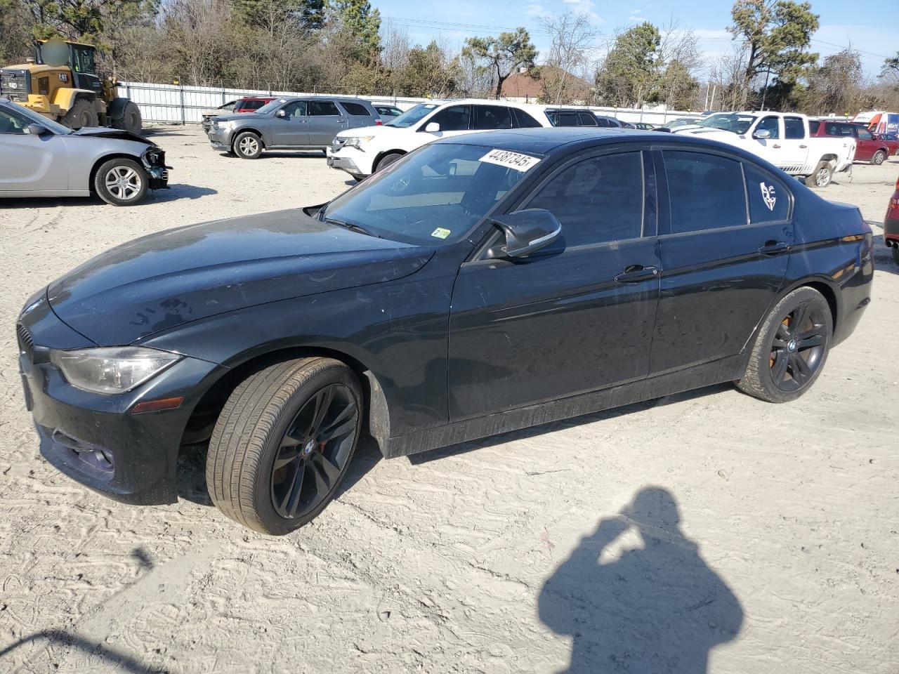 2014 BMW 3er VIN WBA3B9C59EP459297