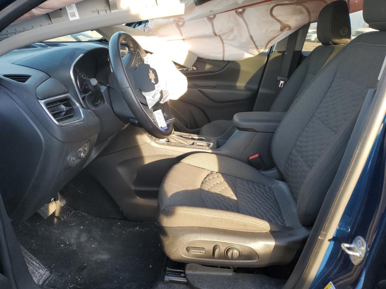 2020 Chevrolet Equinox VIN 3GNAXTEVXLL115144 Copart auction photo, front end damage thumbnail 7