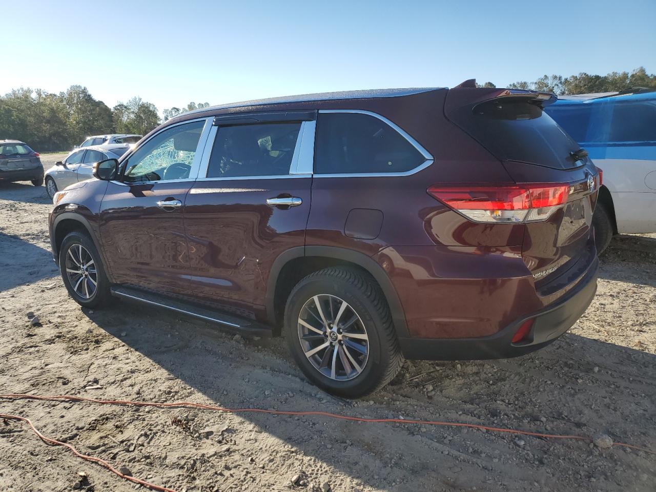 2018 Toyota Highlander VIN 5TDKZRFH9JS238704 Copart auction photo, top/roof damage thumbnail 2