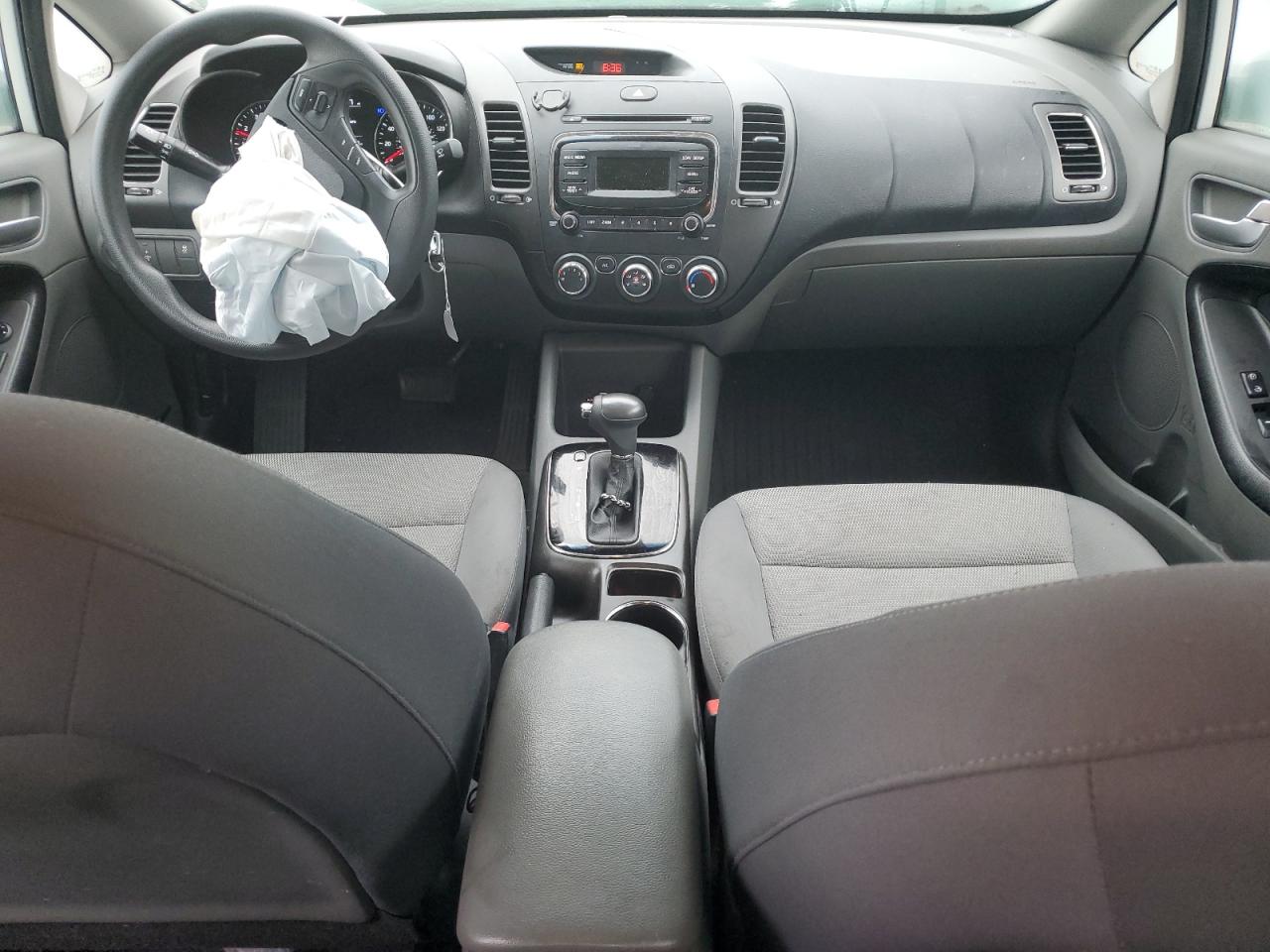 2017 KIA Forte VIN 3KPFK4A7XHE044954 Copart auction photo, front end damage thumbnail 8