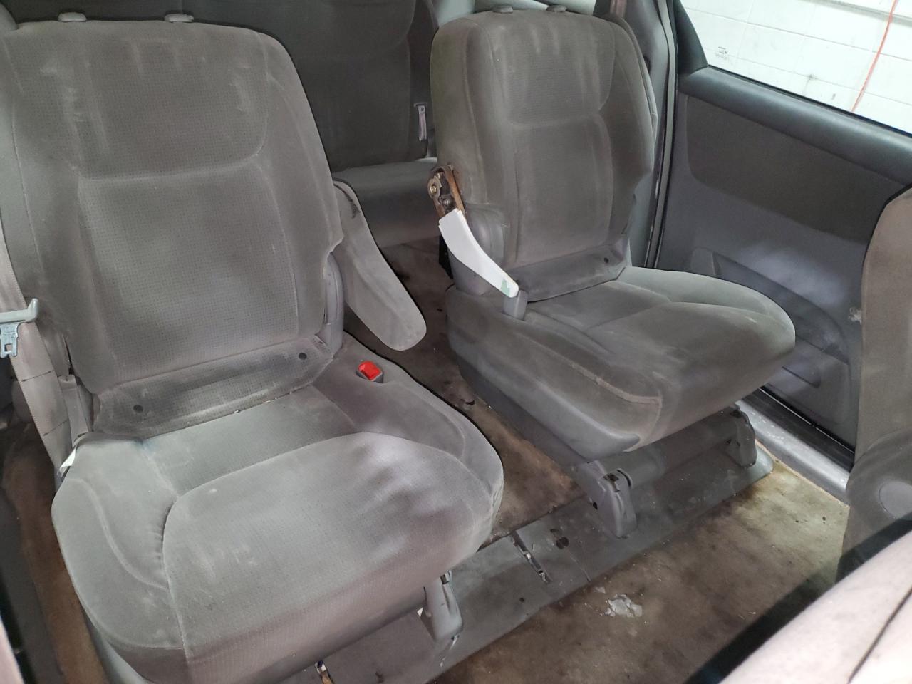 2005 Toyota Sienna VIN 5TDZA23C15S276598 Copart auction photo, rear end / all over damage thumbnail 12