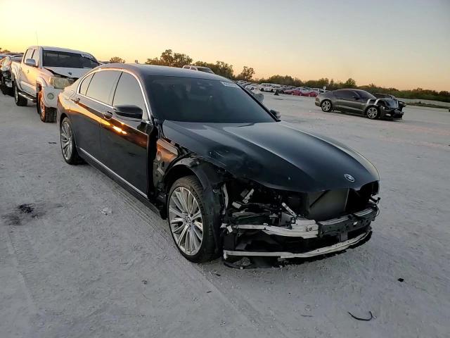 2016 BMW 7er VIN WBA7F2C56GG419744 Copart auction photo, front end damage thumbnail 11