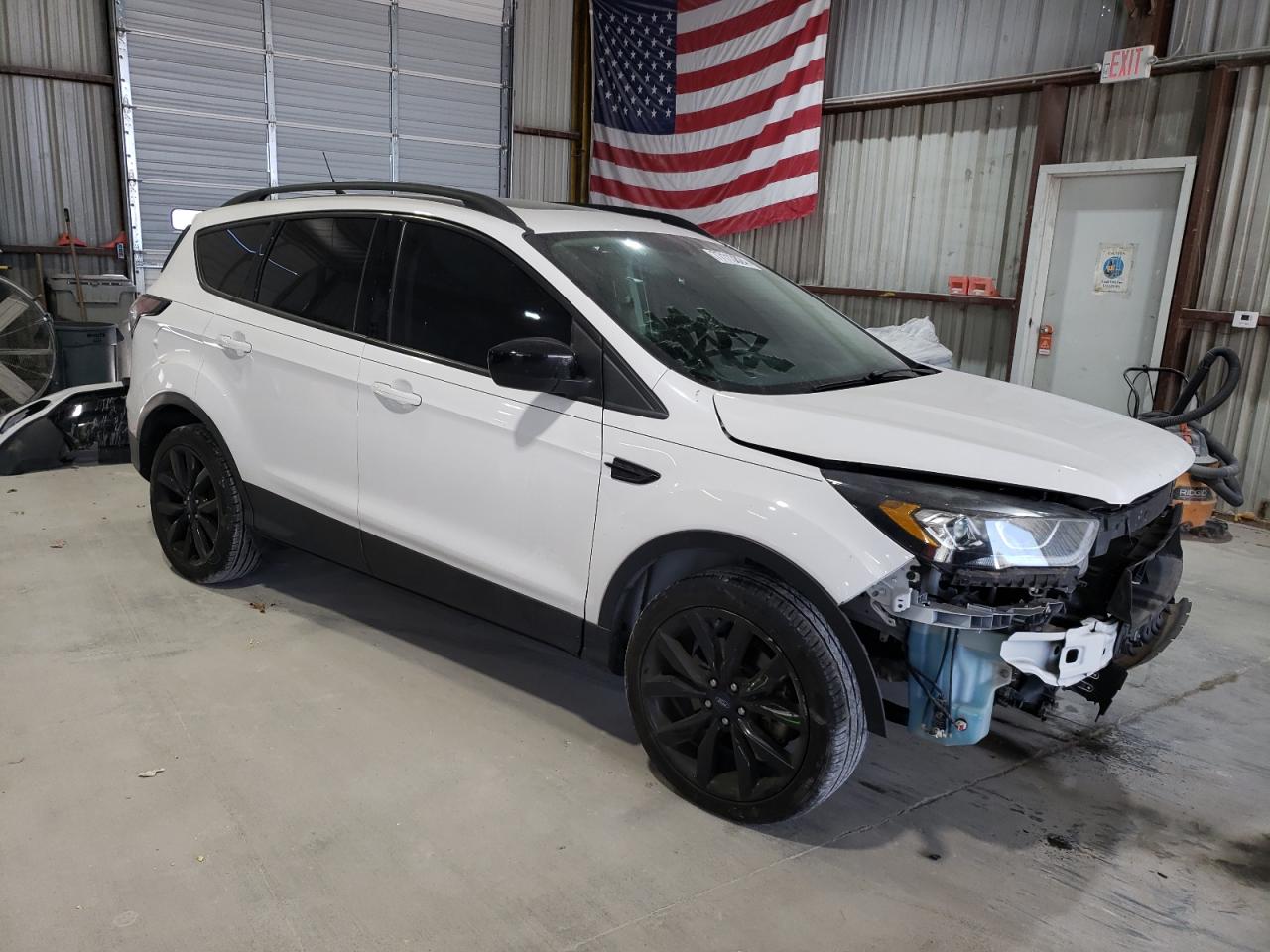 2018 Ford Escape VIN 1FMCU9GD2JUB83552 Copart auction photo, front end / minor dent/scratches damage thumbnail 4