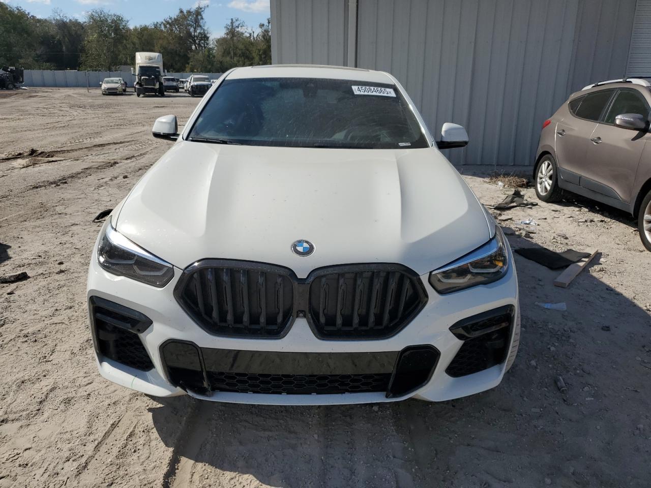 2022 BMW X6 VIN 5UXCY6C09N9J04735 Copart auction photo, all over / front end damage thumbnail 5