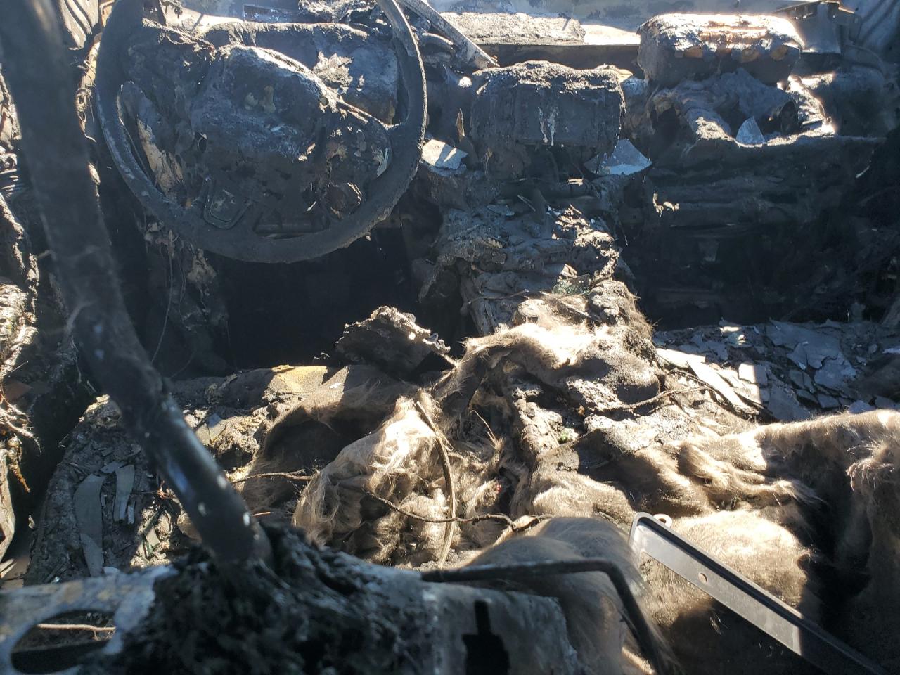 2015 Chrysler 200 VIN 1C3CCCAB7FN649848 Copart auction photo, burn damage thumbnail 8